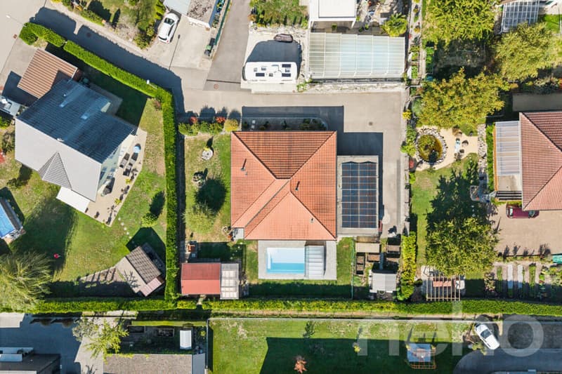 Maison familiale avec piscine sur une parcelle de 1'000 m² (11)
