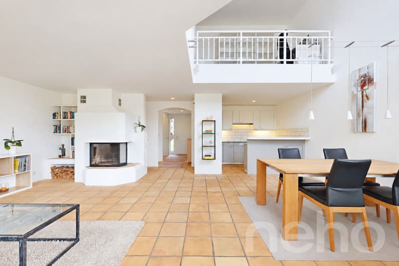 Aussergewöhnliches 5.5-Zimmer-Reihenhaus an Toplage (2)