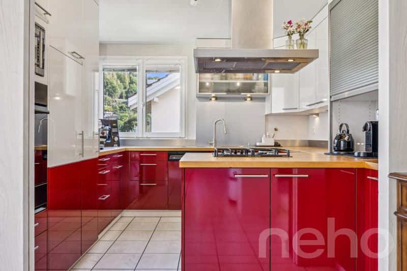 6.5-Zimmer-Einfamilienhaus mit Einliegerstudio und Seesicht (3)