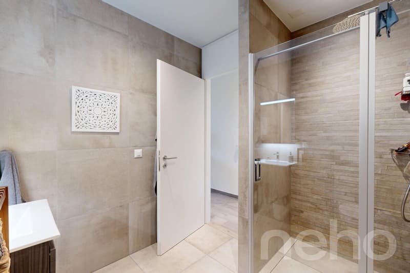 Superbe appartement de 3.5 pièces avec spacieuse terrasse et jardin (11)