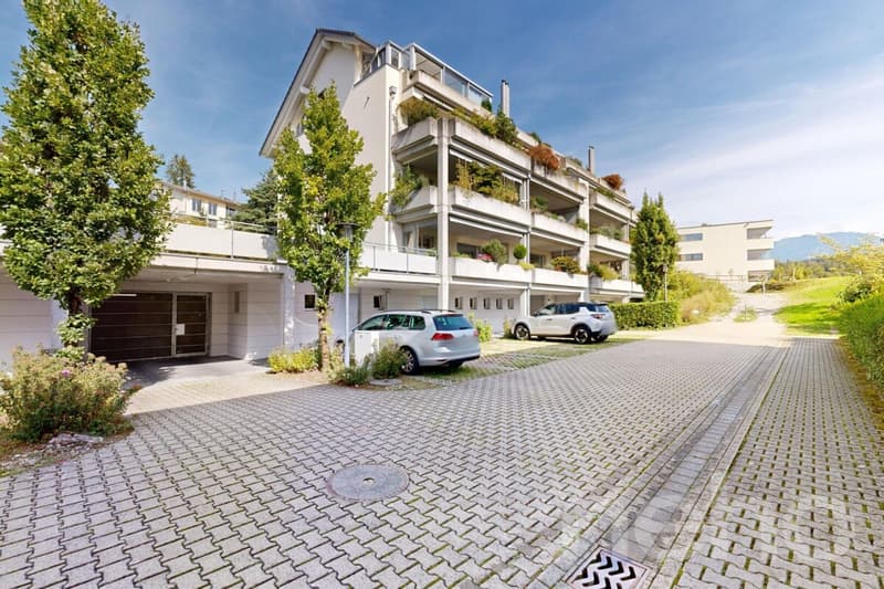 Grosszügige Familienwohnung mit grosser Südterrasse in Adligenswil (12)