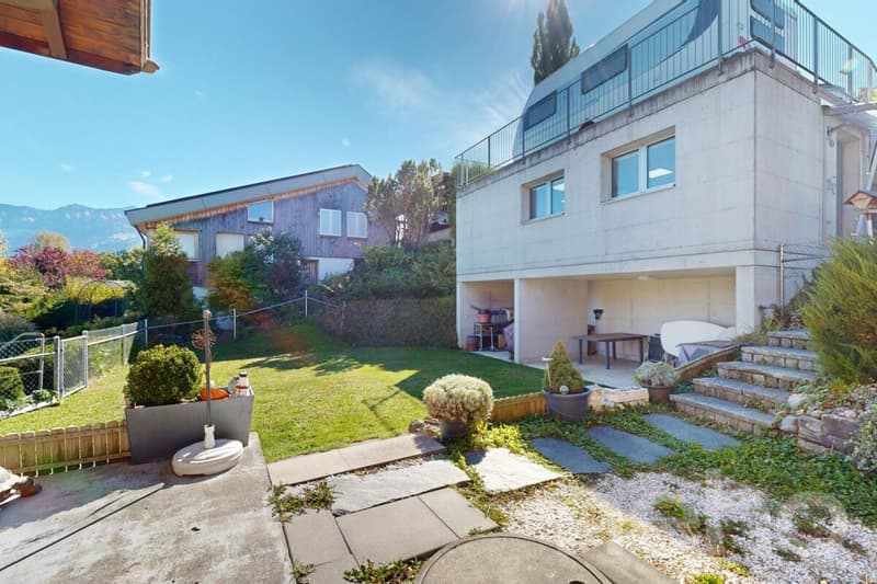 Dreifamilienhaus mit Garten und Seepanorama (11)