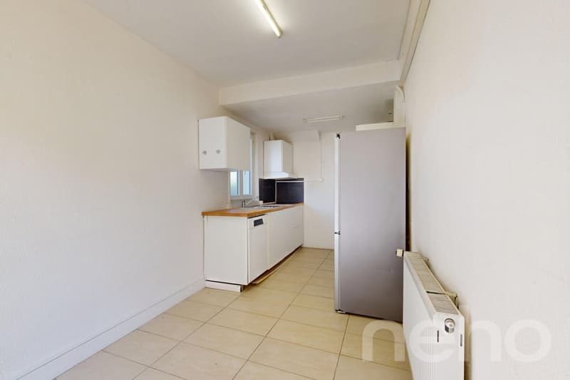 Immeuble de 4 appartements avec garage double et espace de stockage (8)