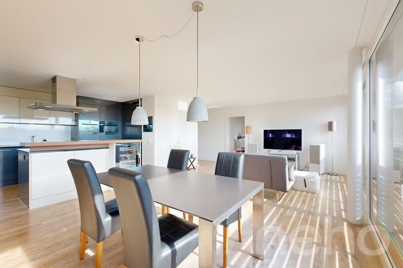 Moderne 4.5-Zimmer-Wohnung in Mettmenstetten (2)