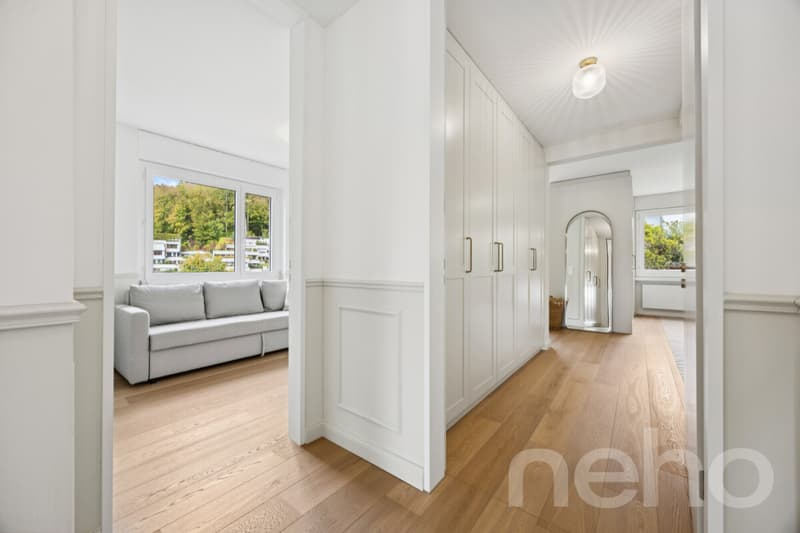 Exklusive 4.5-Zimmer-Wohnung mit unverbaubarer Weitsicht (8)