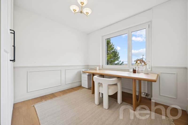 Exklusive 4.5-Zimmer-Wohnung mit unverbaubarer Weitsicht (11)