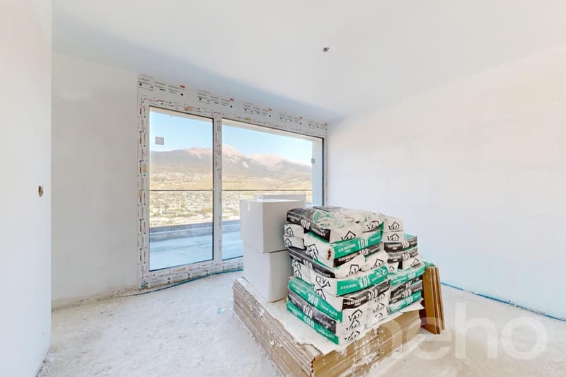 Attique de 4,5 pièces avec grande terrasse de 70 m² et vue panoramique (12)