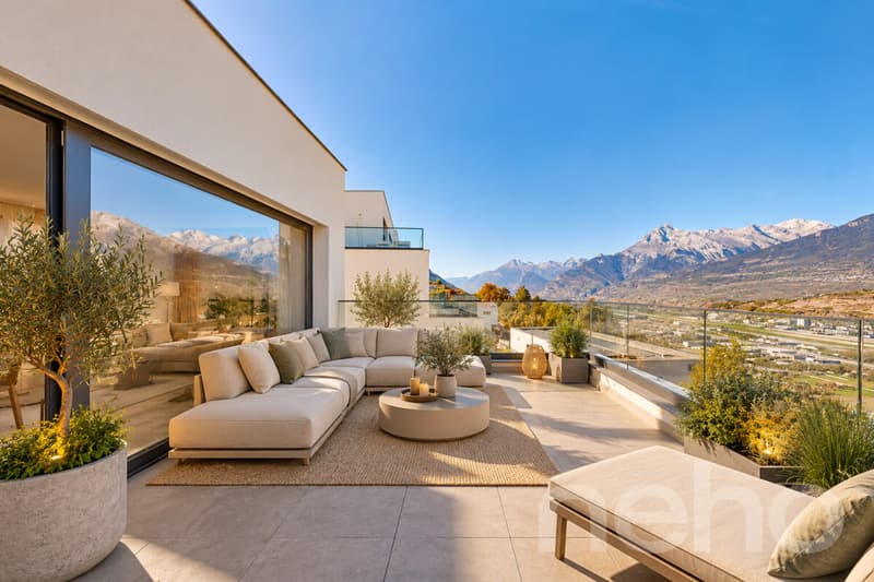 Attique de 4,5 pièces avec grande terrasse de 70 m² et vue panoramique (4)