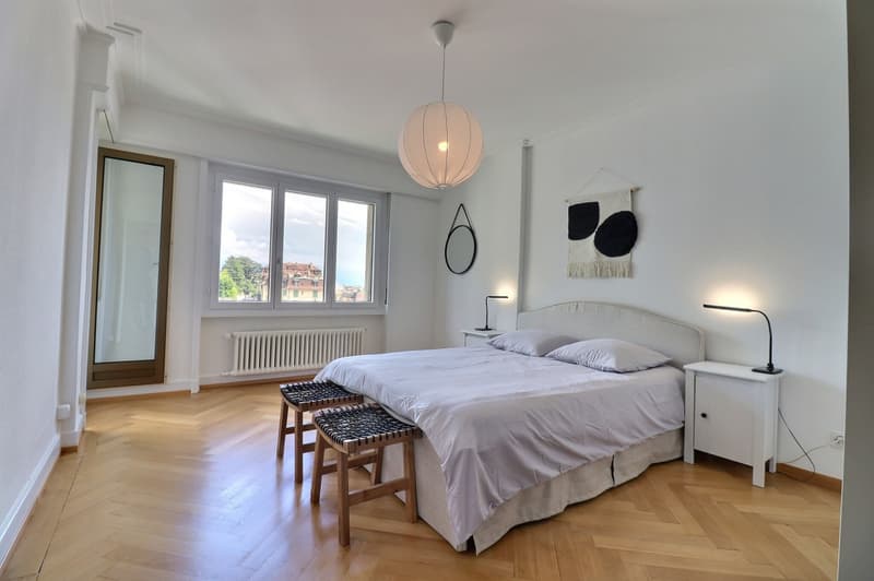 Appartement meublé 2.5 pièces avec balcon et vue imprenable (10)
