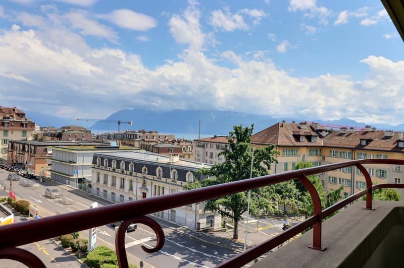 Appartement meublé 2.5 pièces avec balcon et vue imprenable (6)