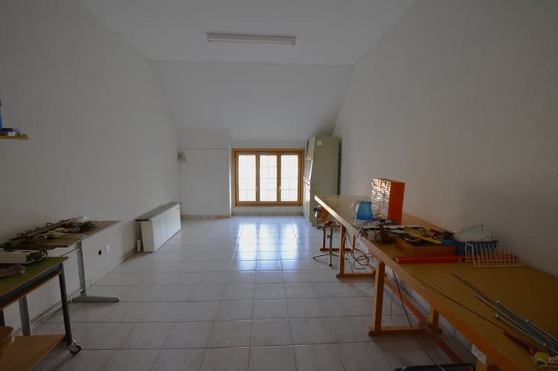 Propriété mixte à rénover située à Bure (10)