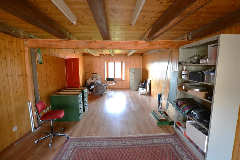 Propriété mixte à rénover située à Bure (7)