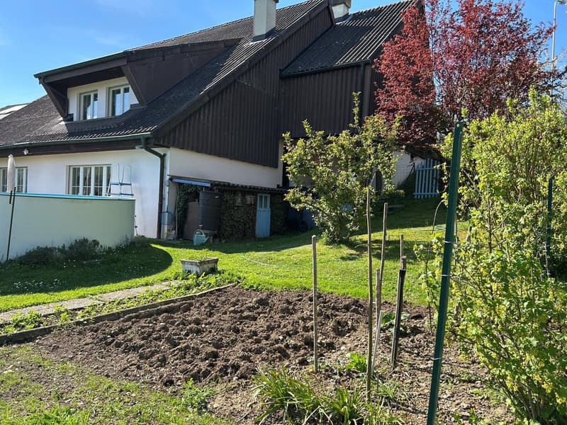Jolie propriété située sur les hauteurs de Fontenais (19)
