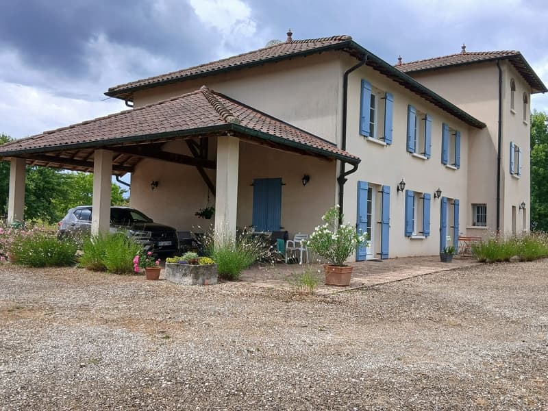 Propriété équestre de charme de 6 hectares, 231 m² habitables et dépendances (2)