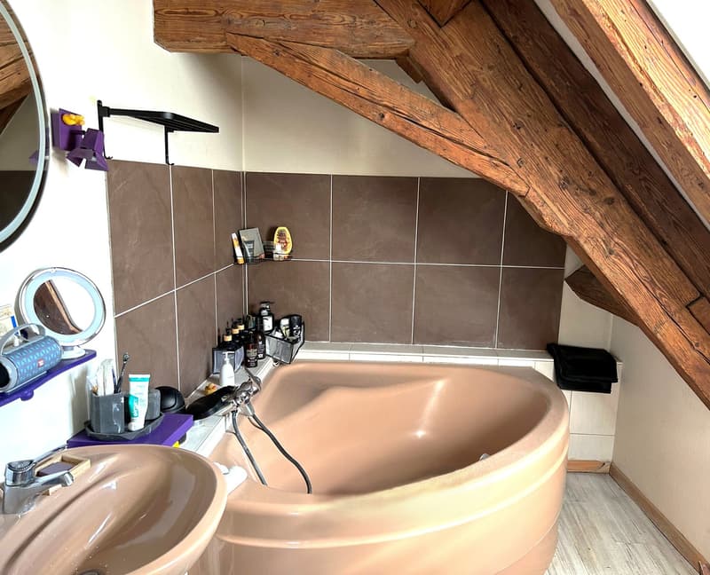 Bel appartement avec cachet en duplex de 3 pièces en PPE à Porrentruy (8)
