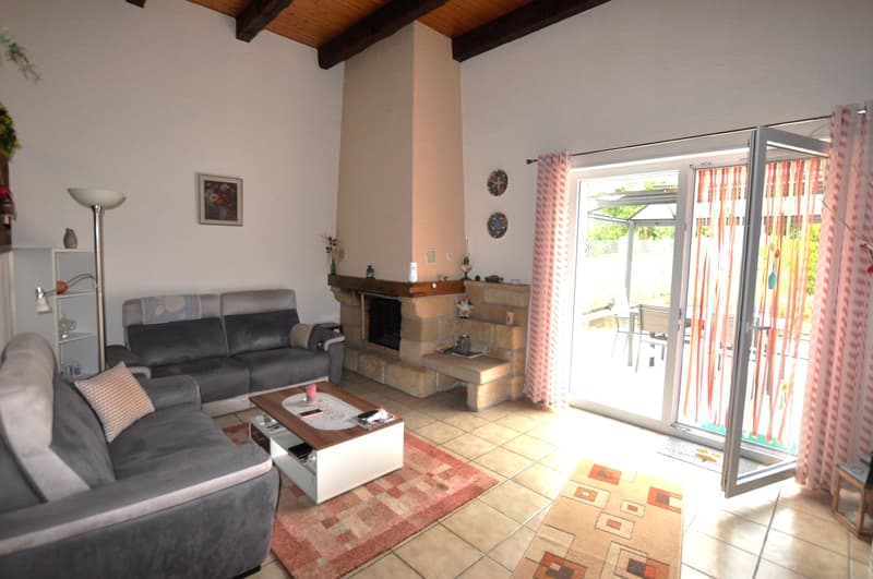 Belle maison meublée, partiellement meublée ou non meublée en duplex située à Courtemaîche (11)