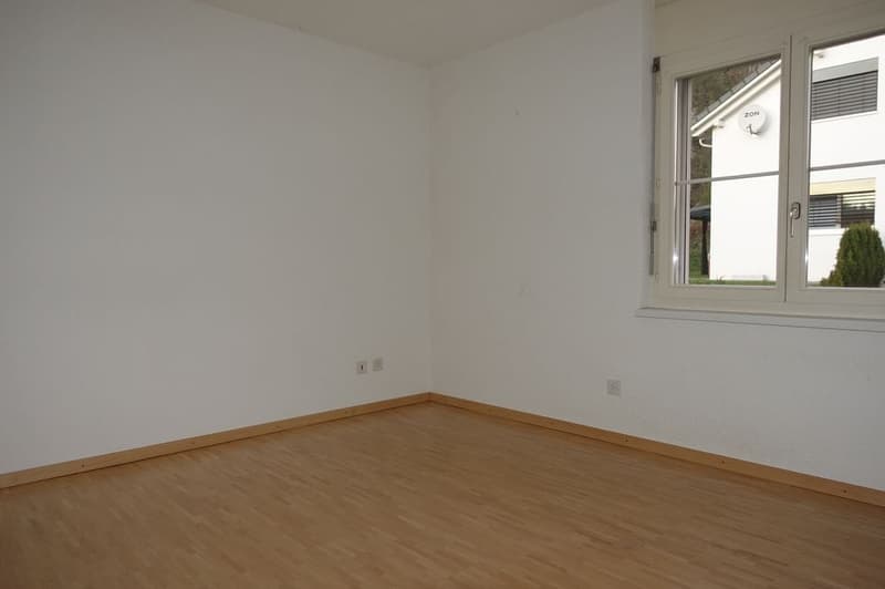 Court - Appartement de 4.5 pièces avec balcon et garage (5)