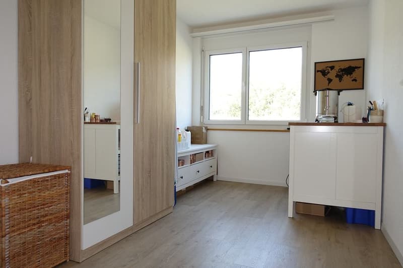 Bévilard - Magnifique appartement de 4,5 pièces avec balcon et place de parc couverte (5)