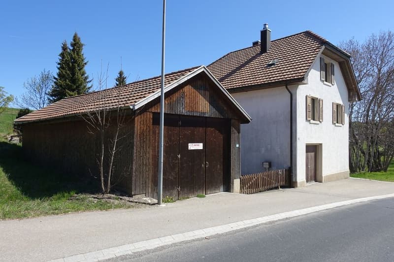 Les Reussilles - Maison de 6 1/2 pièces avec remise (2)