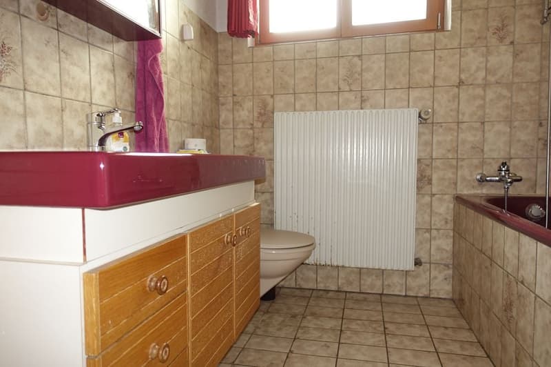 Tramelan - Maison familiale de 5 1/2 pièces située au centre de la localité (12)