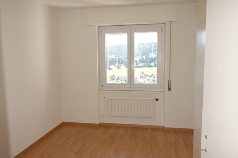 Tramelan - Très bel appartement de 4 1/2 pièces situé au 3ème étage Ouest (7)