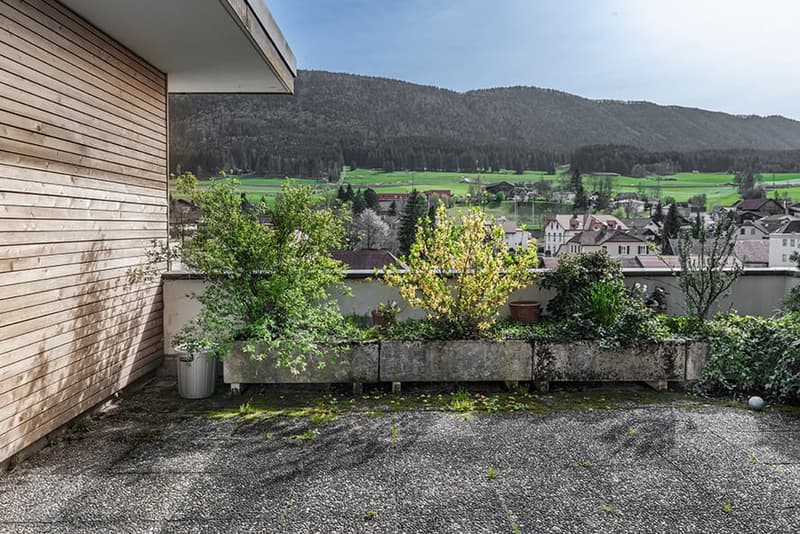 Malleray - Très grand appartement en attique de 7.5 pièces (15)