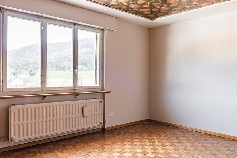 Malleray - Très grand appartement en attique de 7.5 pièces (9)
