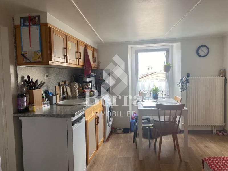 Immeuble mixte avec café-bar et appartements - au coeur du vieux village de Saxon (3)