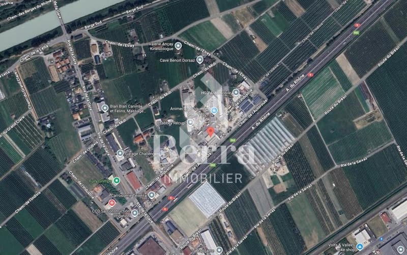Dernière halle de plus de 200m2 disponible ! (8)