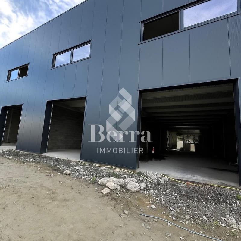 Dernière halle de plus de 200m2 disponible ! (6)