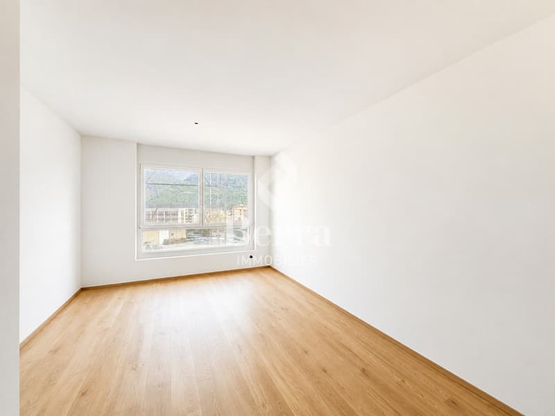 Spacieuse villa contigüe neuve disponible de suite (8)