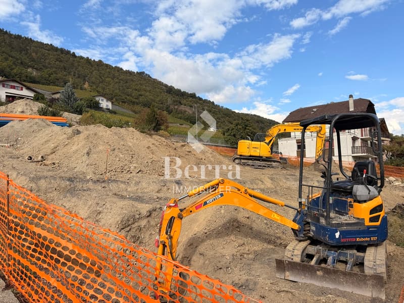 Les travaux ont commencé ! Vue imprenable sur le plaine et ensoleillem (7)