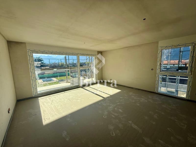 Vaste appartement dans nouveau lotissement, équipement supérieur (1)
