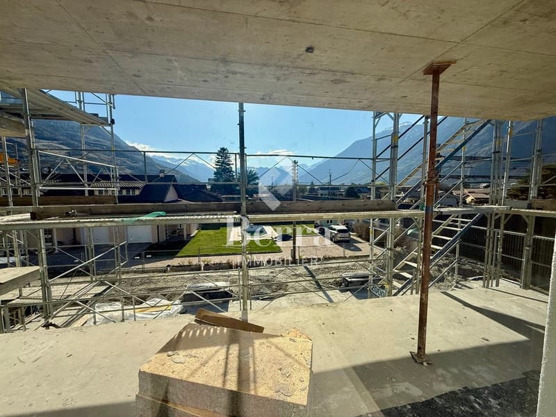 Vaste appartement dans nouveau lotissement, équipement supérieur (2)