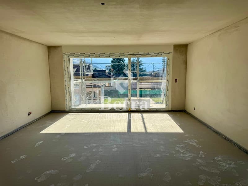 Vaste appartement dans nouveau lotissement, équipement supérieur (3)