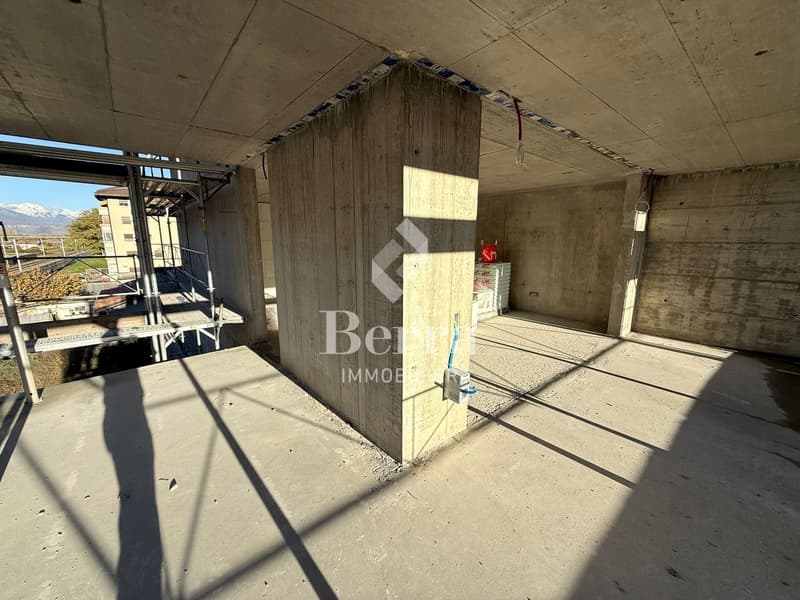Vaste appartement dans nouveau lotissement, équipement supérieur (11)