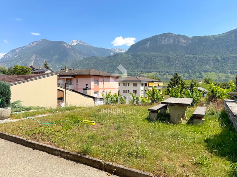 Villa individuelle avec jardin, terrasse, garage et beau potentiel. (4)