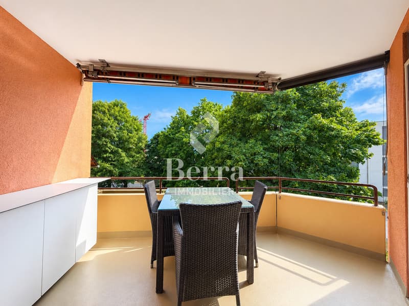 Spacieux 4.5 pièces avec cheminée, balcon et place de parc en sous-sol (6)