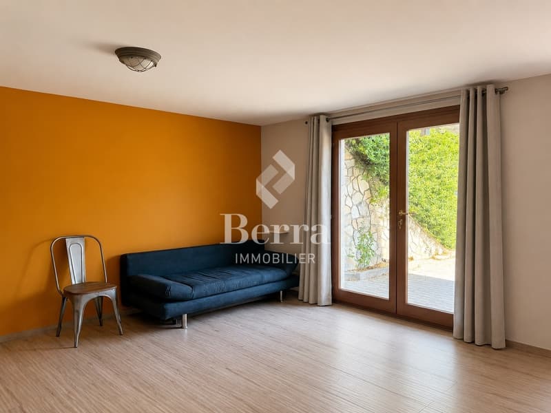 Studio avec terrasse et superbe vue sur la plaine ! (2)