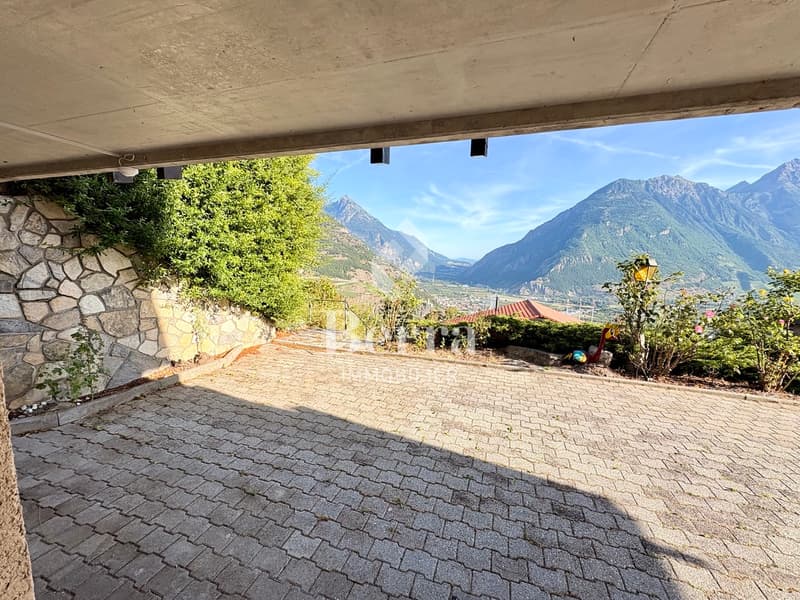 Studio avec terrasse et superbe vue sur la plaine ! (8)