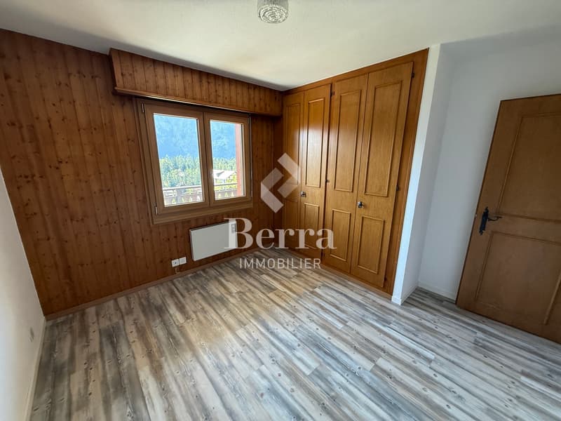 3.5 pièces rénové, grand balcon sud-ouest et vue dégagé (7)
