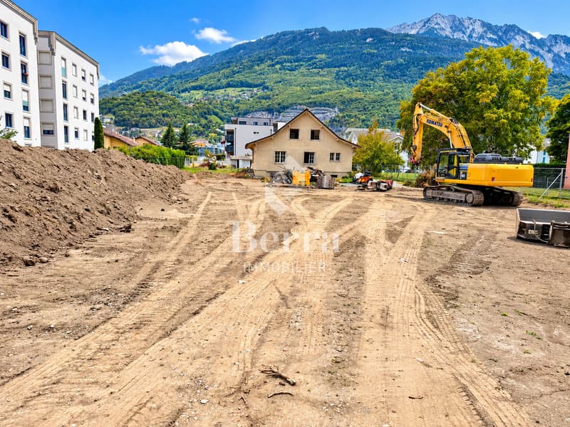 Les travaux débutent et le financement est assuré par UBS. (4)