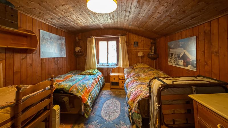 Charmante villa de deux appartements au formidable potentiel (6)