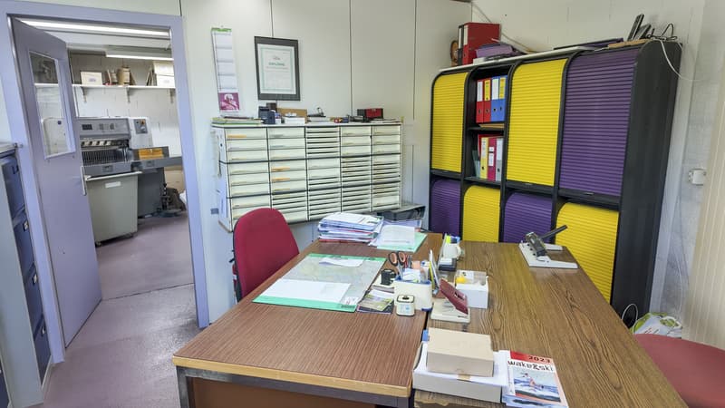Habitation et atelier professionnel en zone industrielle (10)