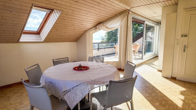 Rare! Bel appartement avec balcon et vue exceptionnelle (5)