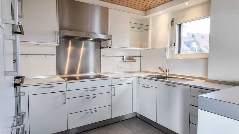 Rare! Bel appartement avec balcon et vue exceptionnelle (6)