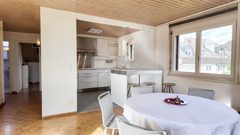 Rare! Bel appartement avec balcon et vue exceptionnelle (4)