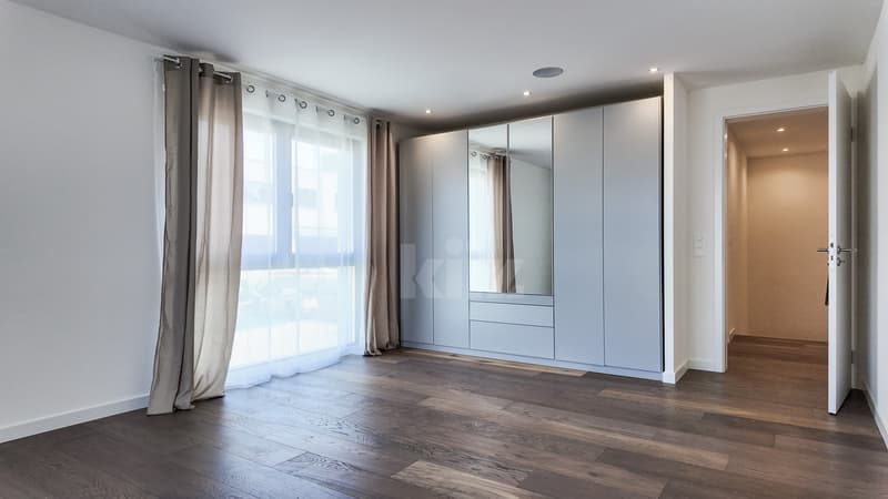 Superbe villa contemporaine de 250m2 aux finitions soignées (10)