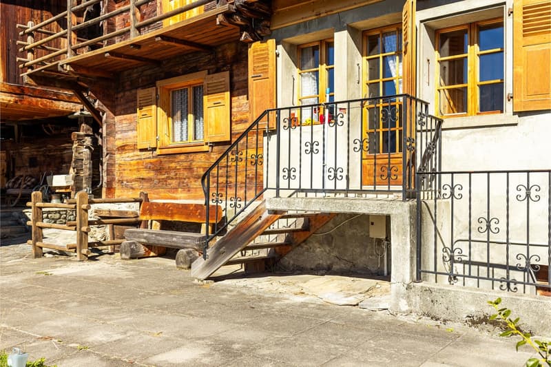 Authentique appartement orienté plein sud (2)