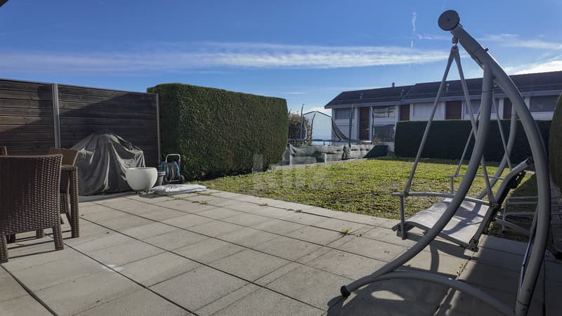 Jolie villa avec vue sur le Lac (10)
